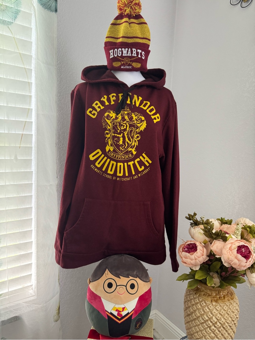 🪄Harry Potter Gryffindor Bundle Hoodie M Beanie Squishmallow Lot 🪄